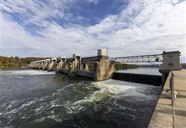 The Montgomery Locks and Dam (Image: USACE Pittsburgh District | Michel Sauret)