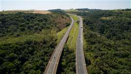 A highway in Brazil. Vinci Highways will operate and carry out what it calls “an ambitious works programme” on a 594km section of highway in Brazil.